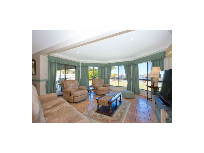 41 Voyagers Drive, Banksia Beach QLD 4507