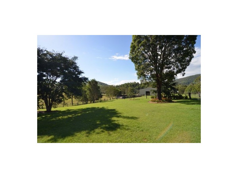 800 Delaney Creek Rd, Delaneys Creek QLD 4514