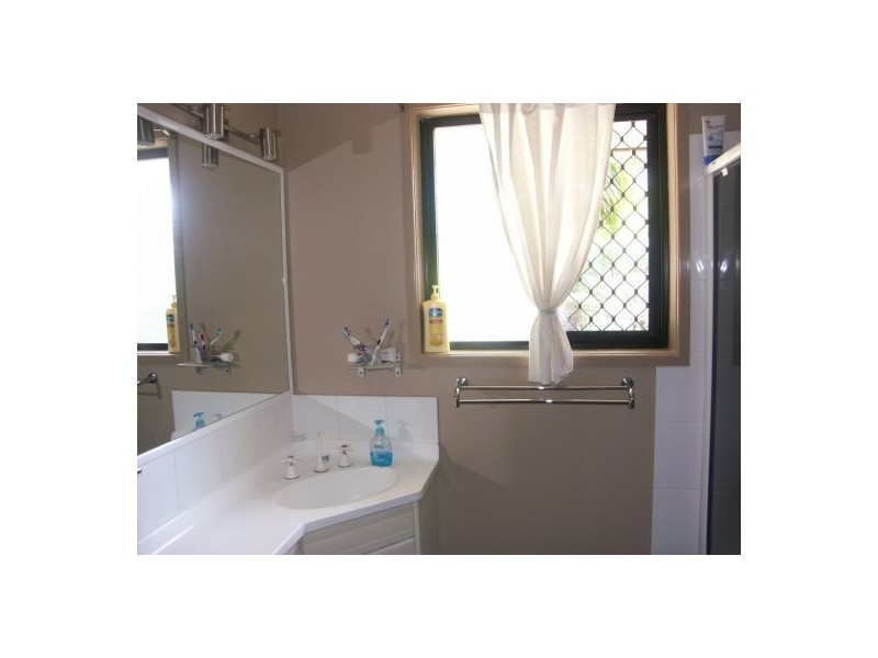 3 Mango Cres, Narangba QLD 4504