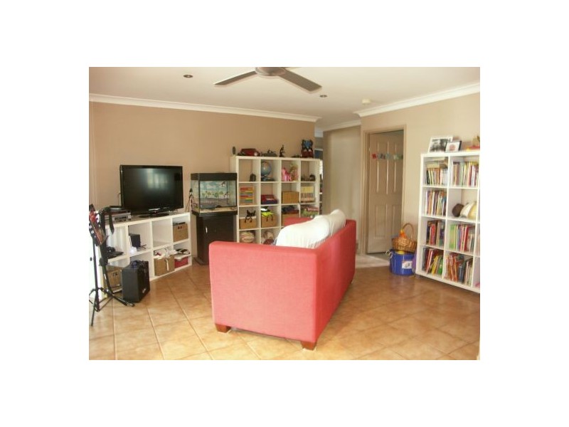 3 Mango Cres, Narangba QLD 4504