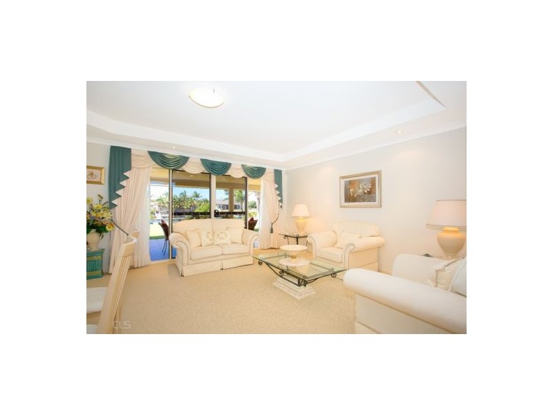 13 Dugong Crescent, Banksia Beach QLD 4507