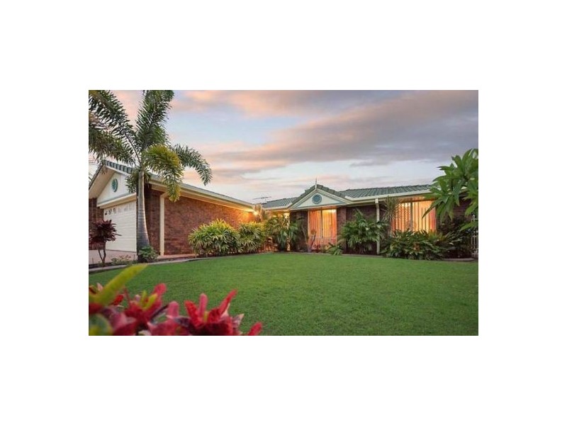 52 Voyagers Drive, Banksia Beach QLD 4507