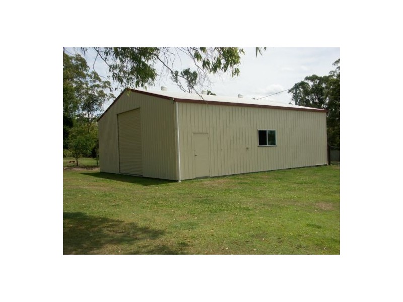 19 Levy Rd, Elimbah QLD 4516