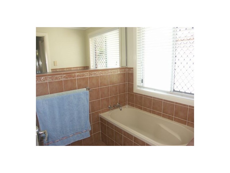 19 Levy Rd, Elimbah QLD 4516