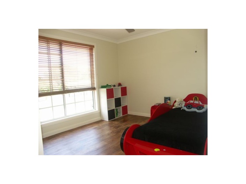 19 Levy Rd, Elimbah QLD 4516