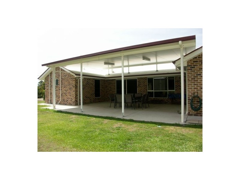 19 Levy Rd, Elimbah QLD 4516