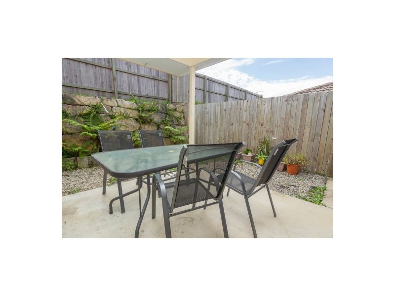 1 / 6 Eugenia Ave, Rothwell QLD 4022