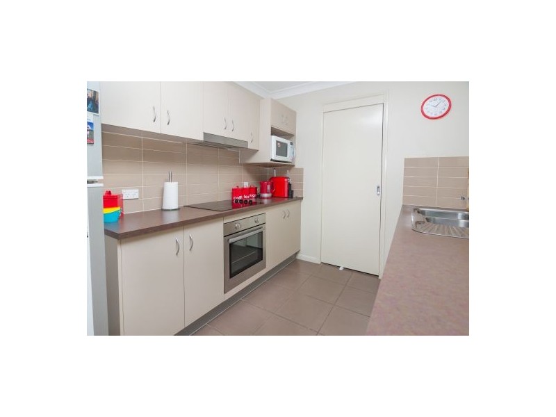 1 / 6 Eugenia Ave, Rothwell QLD 4022