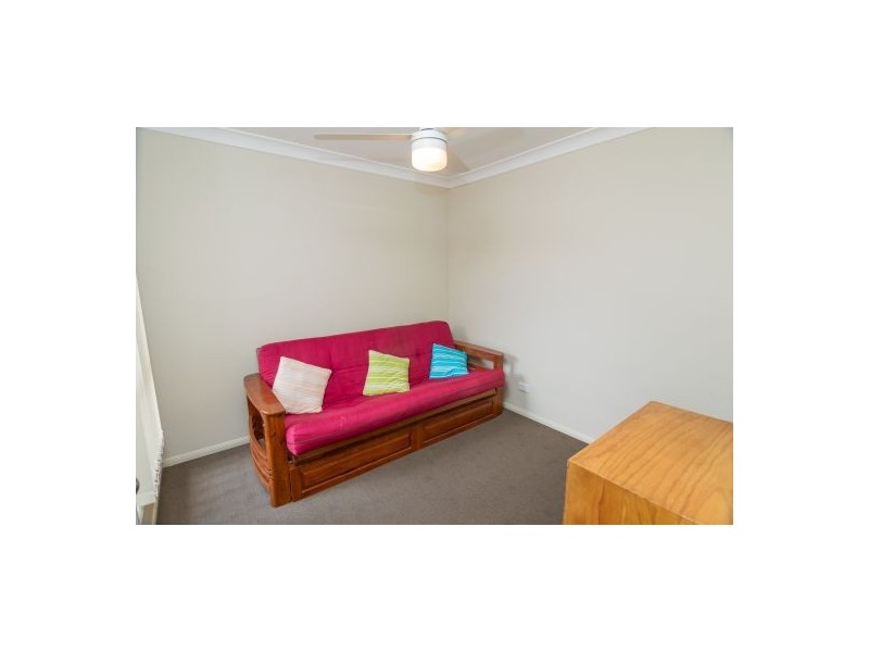 1 / 6 Eugenia Ave, Rothwell QLD 4022