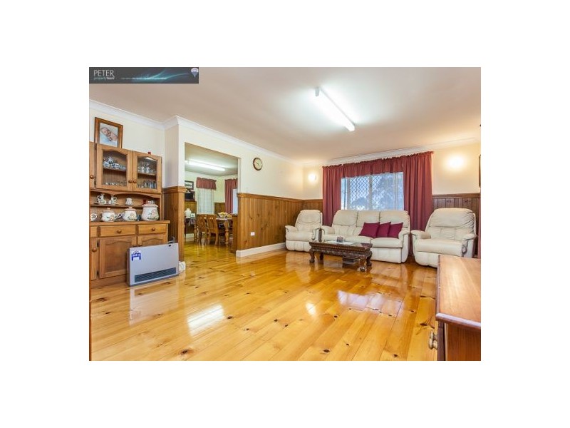 60 Janice Ct, Blackbutt QLD 4306