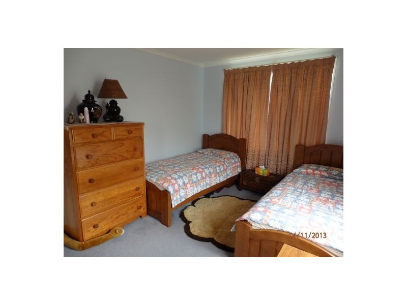 16 Crestwell Close, Morayfield QLD 4506