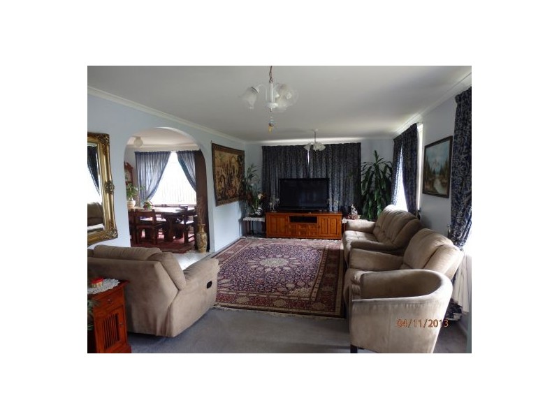 16 Crestwell Close, Morayfield QLD 4506