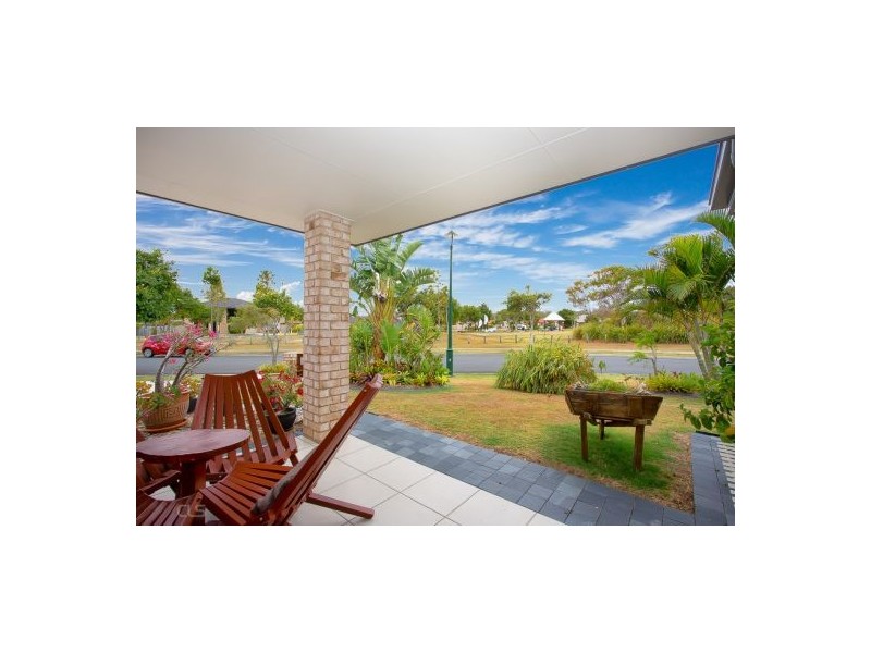 19-21 Reeders Street, Sandstone Point QLD 4511