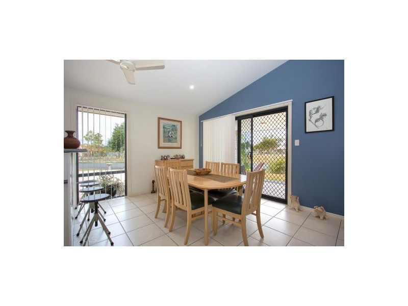 19-21 Reeders Street, Sandstone Point QLD 4511