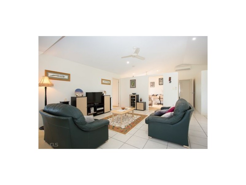 19-21 Reeders Street, Sandstone Point QLD 4511