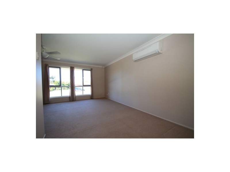 16 Farrer Crt, Morayfield QLD 4506