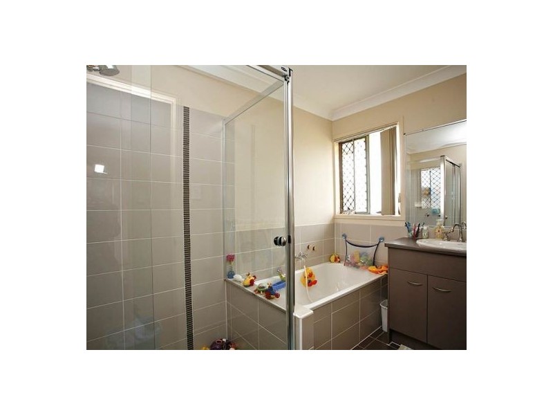 3 Denson St, Morayfield QLD 4506