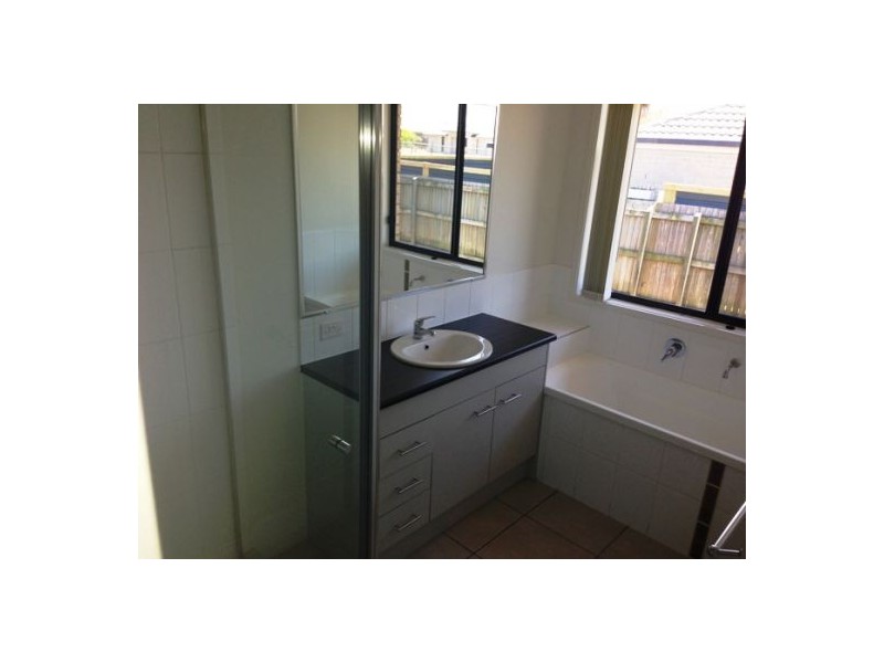 3 Levi Ave, Morayfield QLD 4506