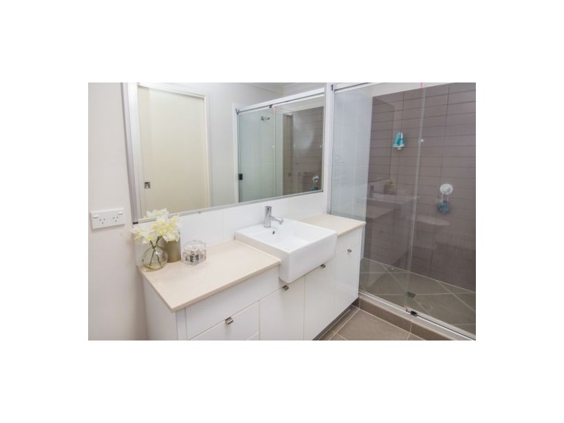 134 Glass House Cct, Kallangur QLD 4503