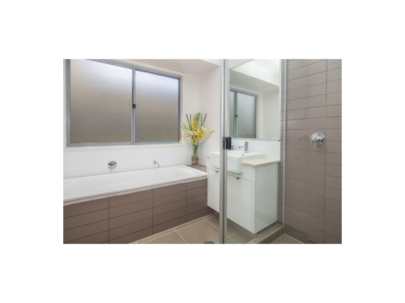 134 Glass House Cct, Kallangur QLD 4503