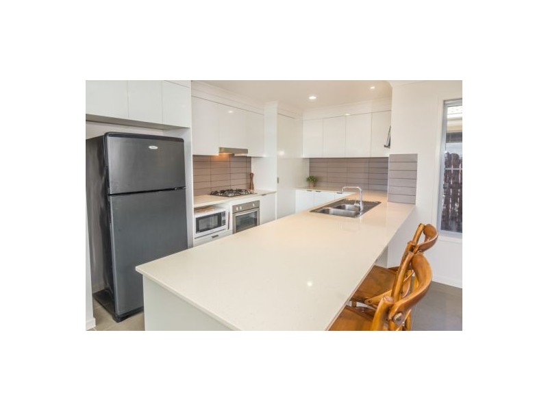 134 Glass House Cct, Kallangur QLD 4503