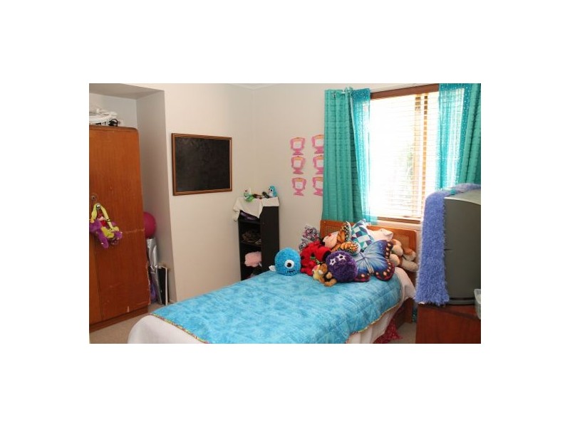 8 Argyll Street, Caboolture QLD 4510