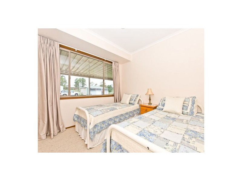 39 Fantail Ct, Moorina QLD 4506