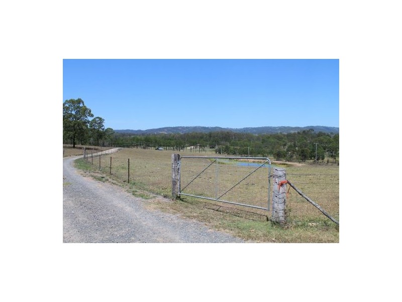 39 Fantail Ct, Moorina QLD 4506