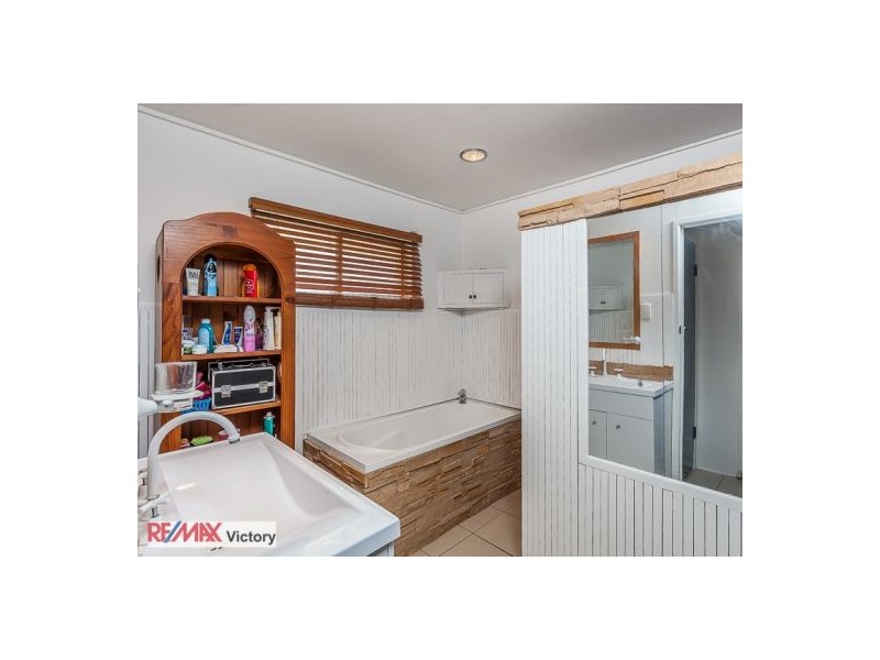 4 Wendy Cres, Caboolture QLD 4510