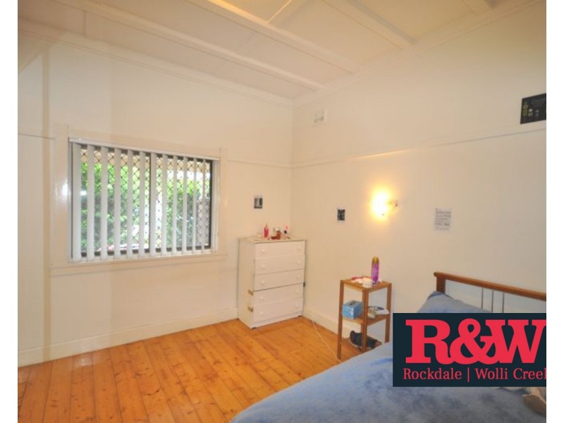 16 Banksia Avenue, Banksia NSW 2216