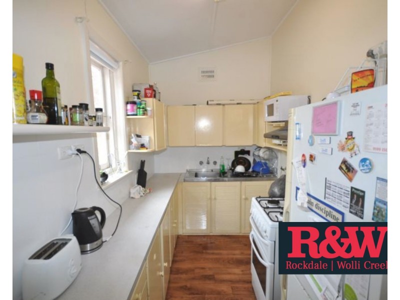 16 Banksia Avenue, Banksia NSW 2216