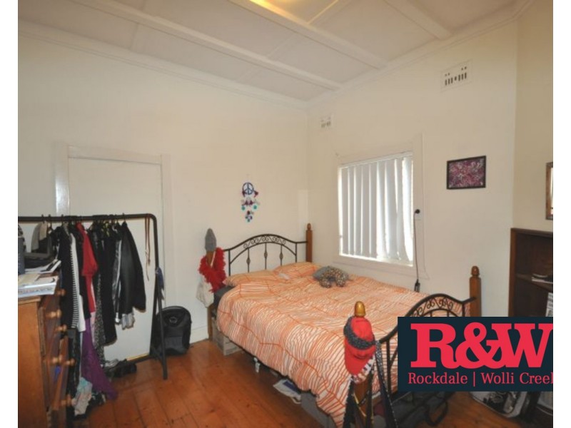 16 Banksia Avenue, Banksia NSW 2216