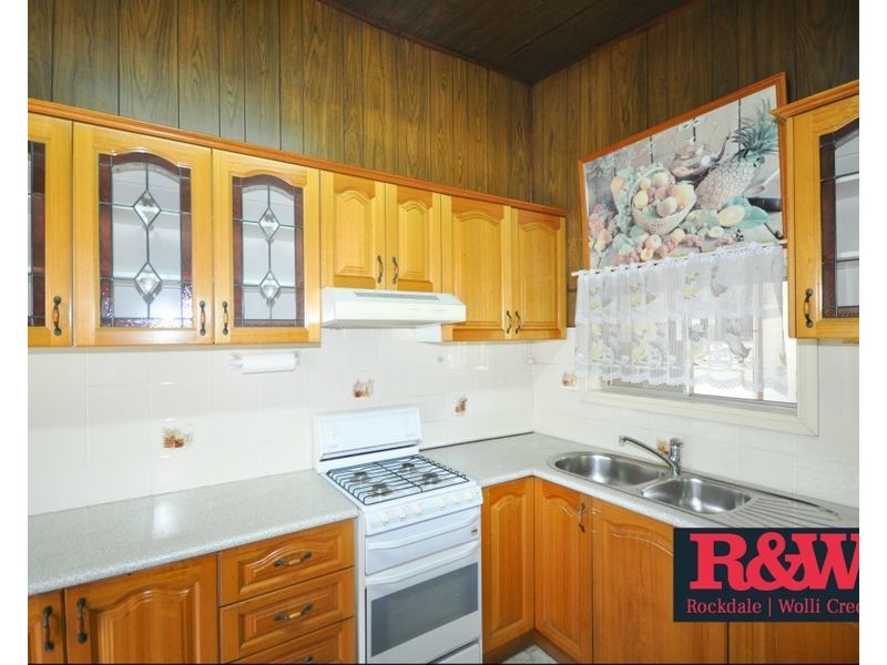 6 Henry Street, Turrella NSW 2205