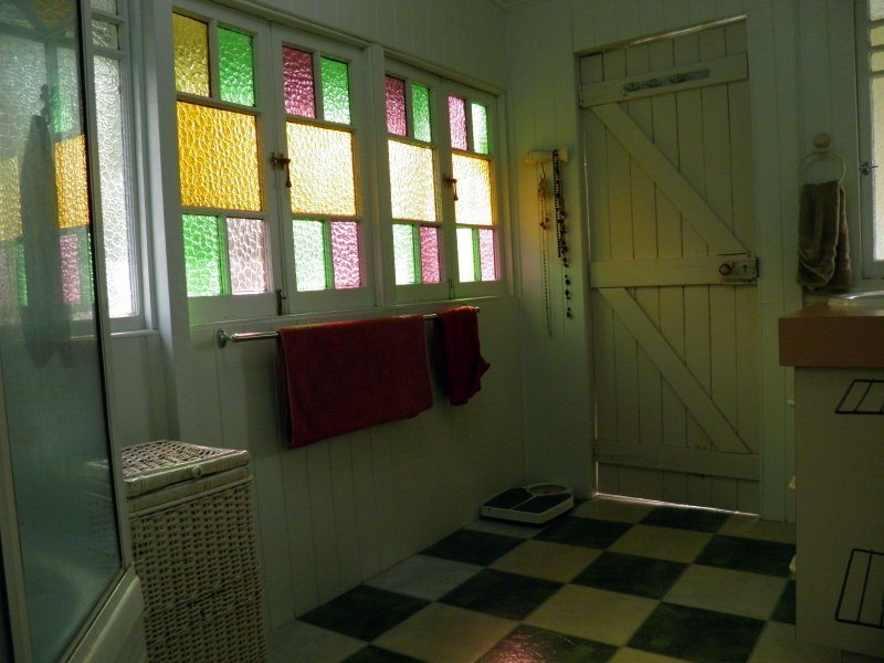 12 Queen Street, Blackstone QLD 4304