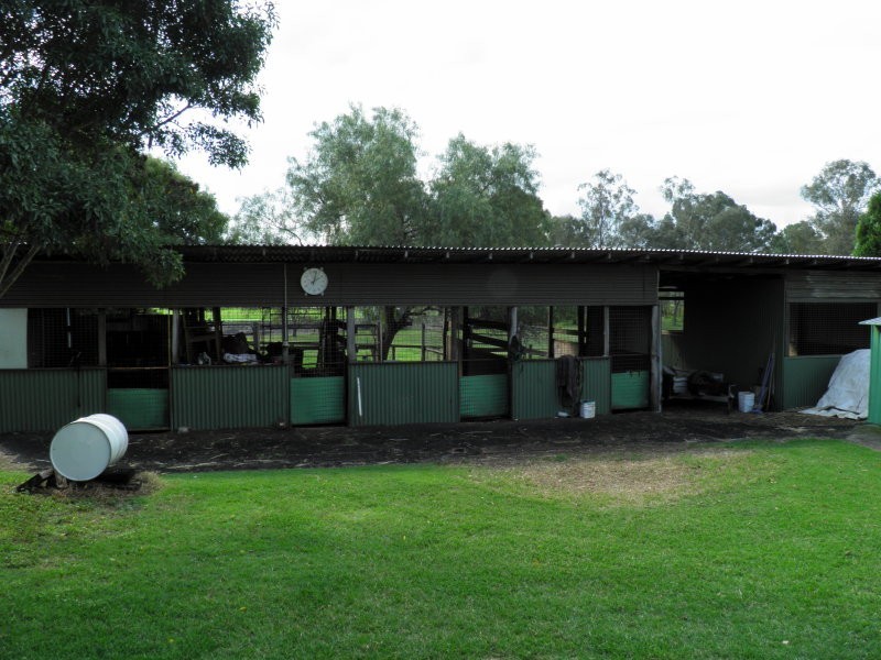 12 Queen Street, Blackstone QLD 4304