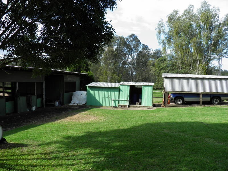 12 Queen Street, Blackstone QLD 4304