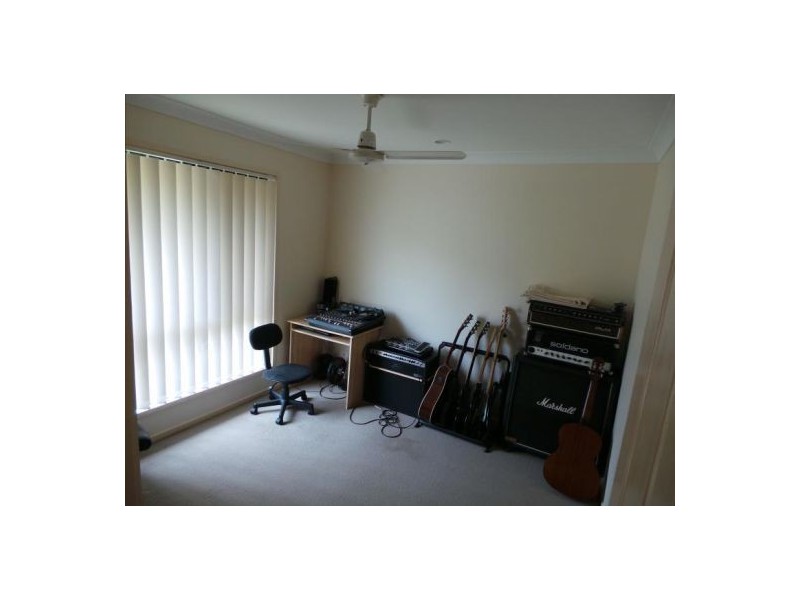 5 Krystelle Close, Oxley QLD 4075