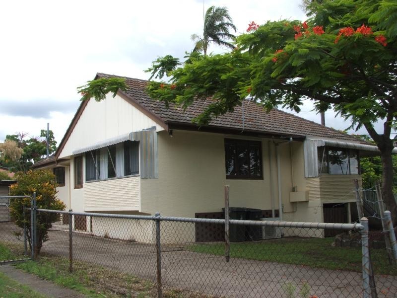 8 Goldfinch Street, Inala QLD 4077