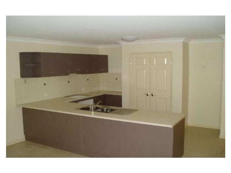 11 Sandi Street, Oxley QLD 4075