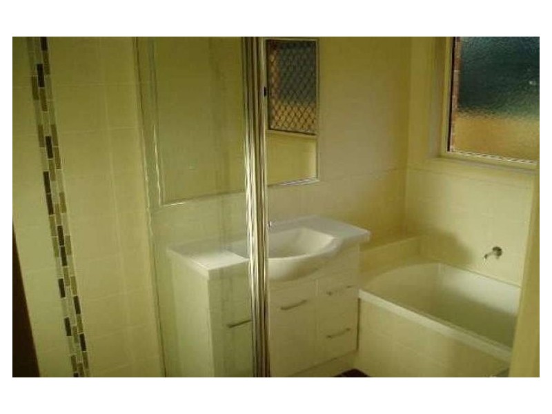 11 Sandi Street, Oxley QLD 4075