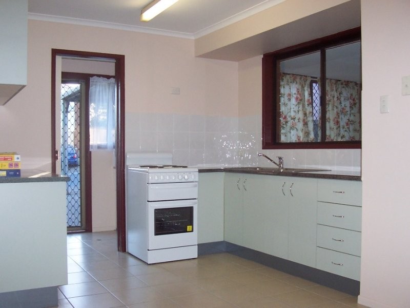 1 Balaton Street, Riverhills QLD 4074