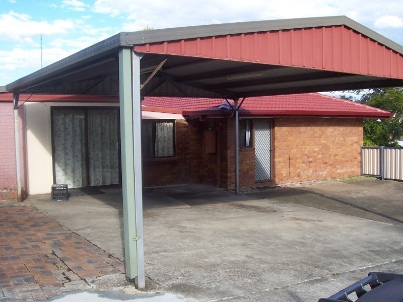 1 Balaton Street, Riverhills QLD 4074