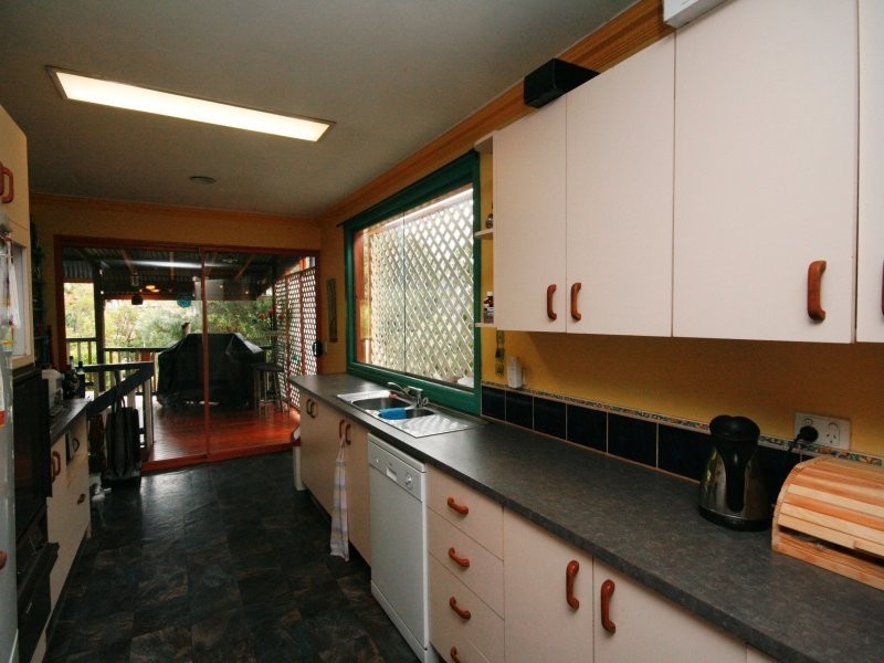 19 Gillan Street, Norman Park QLD 4170