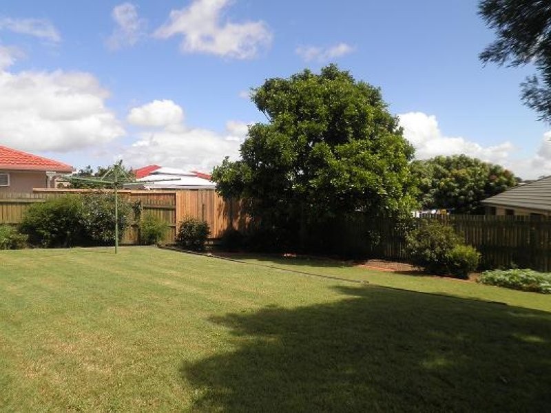 10 Brushtail Crescent, Doolandella QLD 4077