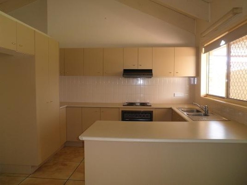 10 Brushtail Crescent, Doolandella QLD 4077
