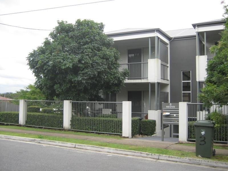 3/8 Dudley Street, Annerley QLD 4103