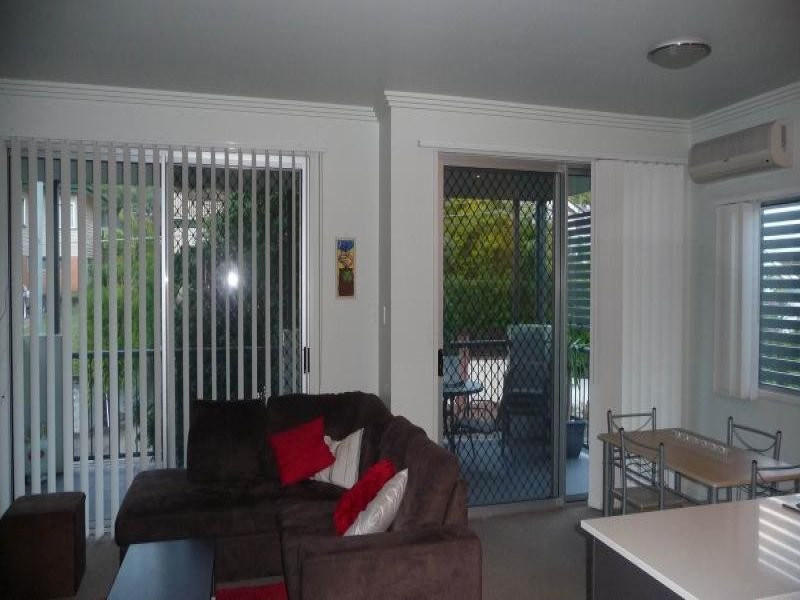 3/8 Dudley Street, Annerley QLD 4103