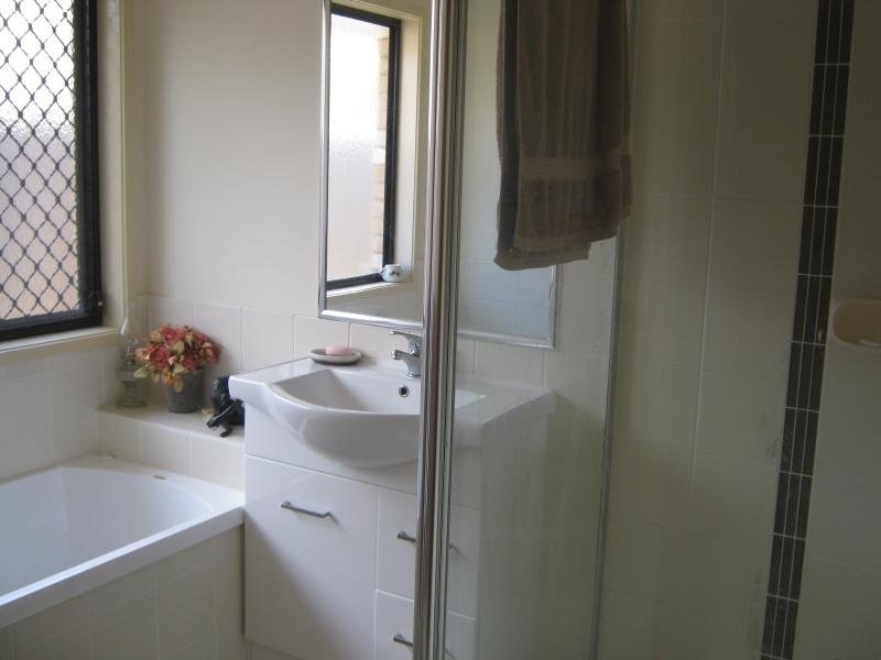 6 Sandi Street, Oxley QLD 4075