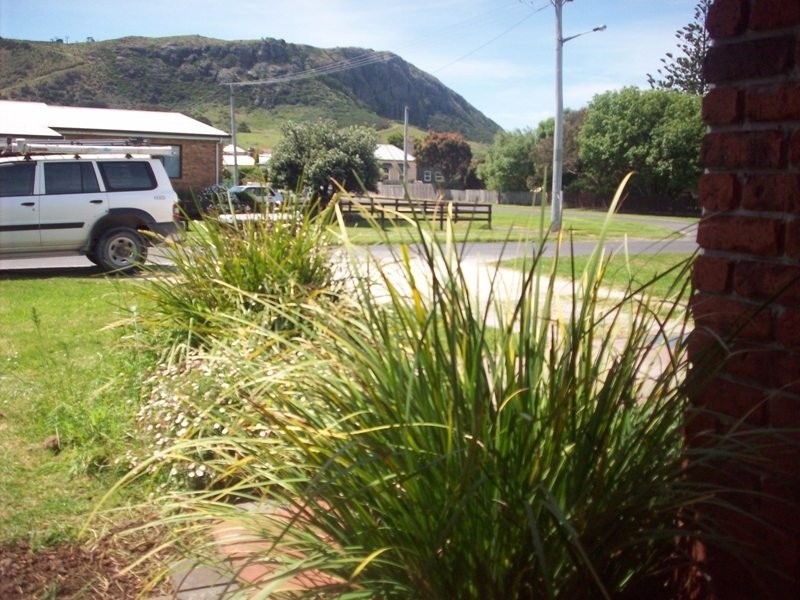 2 / 11 Edwardes Street, Stanley TAS 7331