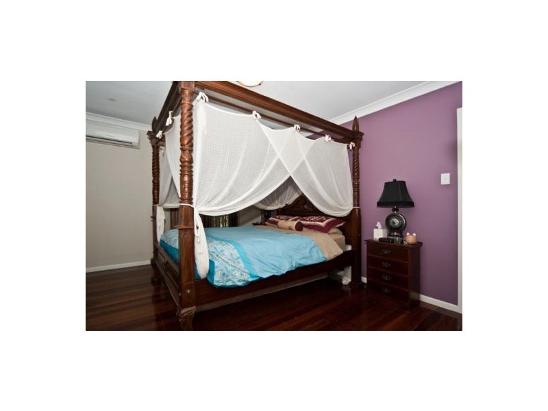 17 Valance Street, Oxley QLD 4075